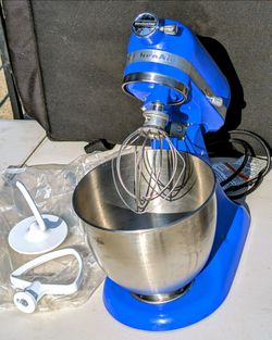KitchenAid mini Artisan 3.5 Quart Stand Up Mixer 250 watts...Model #KSM3311XTB. Made in the USA