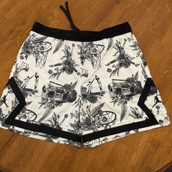 Jordan Shorts Mens XXL White Floral Basketball Mesh 8.5 Inseam Dri-FIT FV8614-100