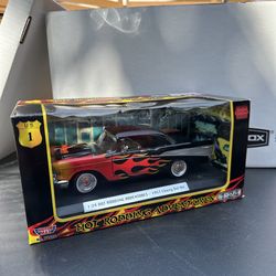 Motor Max 1:24 1957 Chevy Bel Air Hot Rodding Adventures Diecast Car Flames Limited Edition