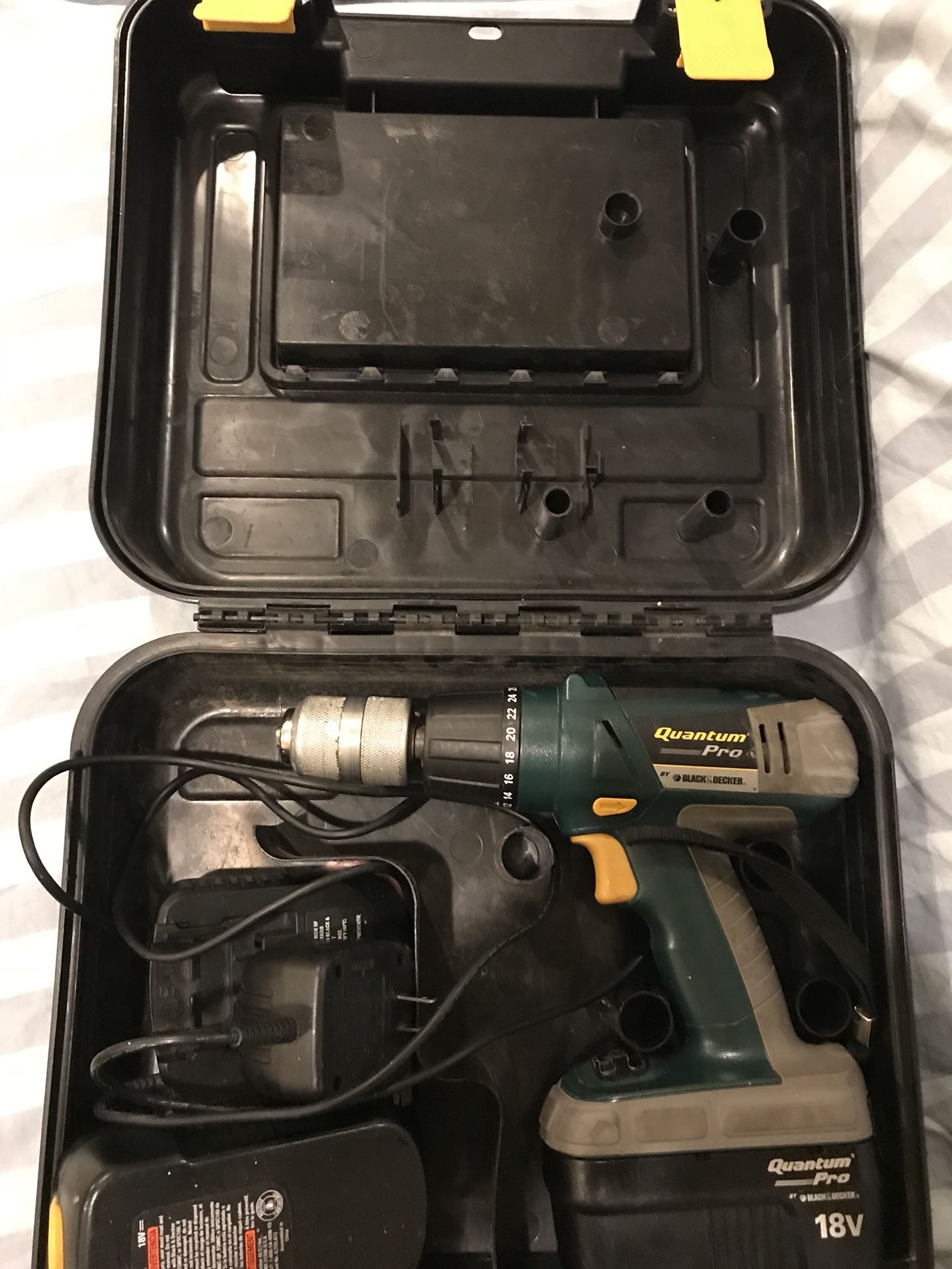 Quantum Pro- Black n Decker 18V Hammer Drill