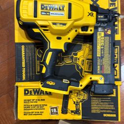 Dewalt 18G Brad Nailer 