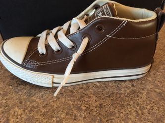Brown leather converse, size 1