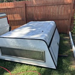 Leer Commercial Style Camper Shell With Side Door/storage