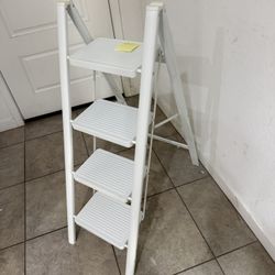 Heavy Duty 4 Step  Ladder - L177
