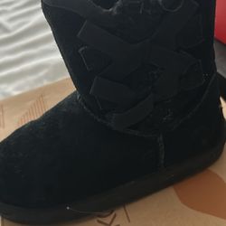 Uggs black boots 