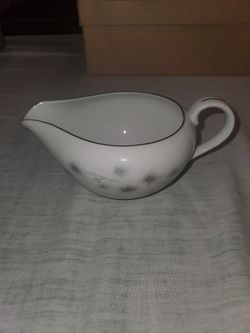 Creative Fine China Creamer Dish