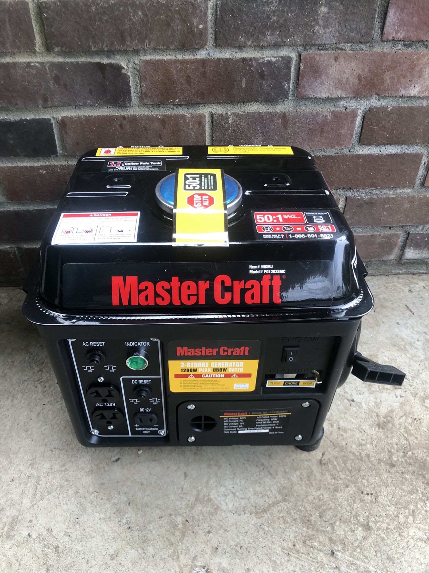 New Mastercraft 1200 Peak/850 Running Watts Portable Gas Generator
