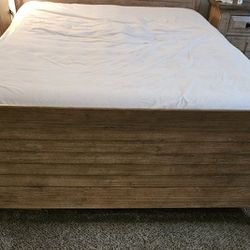 Queen Size Bedroom Set/Two Matching Nightstands With Lamps and Unfinished Wood Dresser With Mirror 