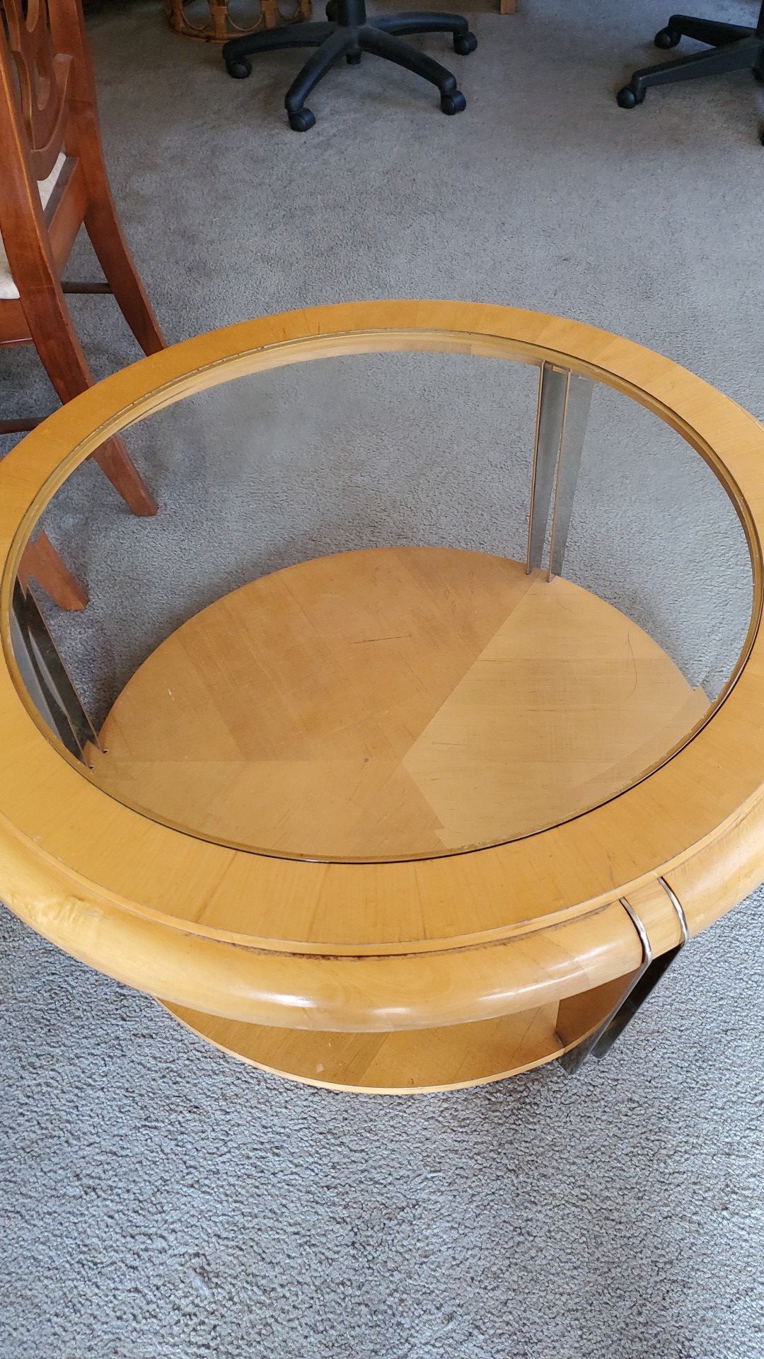 Round coffee table and 2 rectangle end tables
