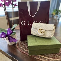 GG Marmont Mini Shoulder Bag 