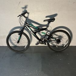 BICYCLE NEXT 18 SPEED SIZE 24 BRAND NEW 