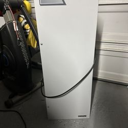 McLean AC Unit  Air Conditioner