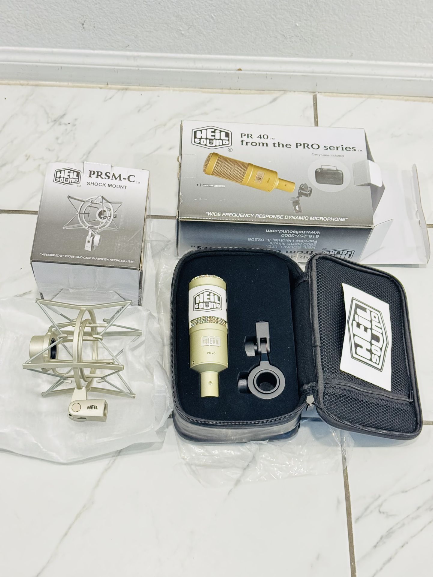 Heil Sound Pro 40 from the PRO Series Microphone + Heil PRSM-C Shock Mount (New)
