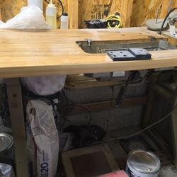 Sowing machine table with clutch motor