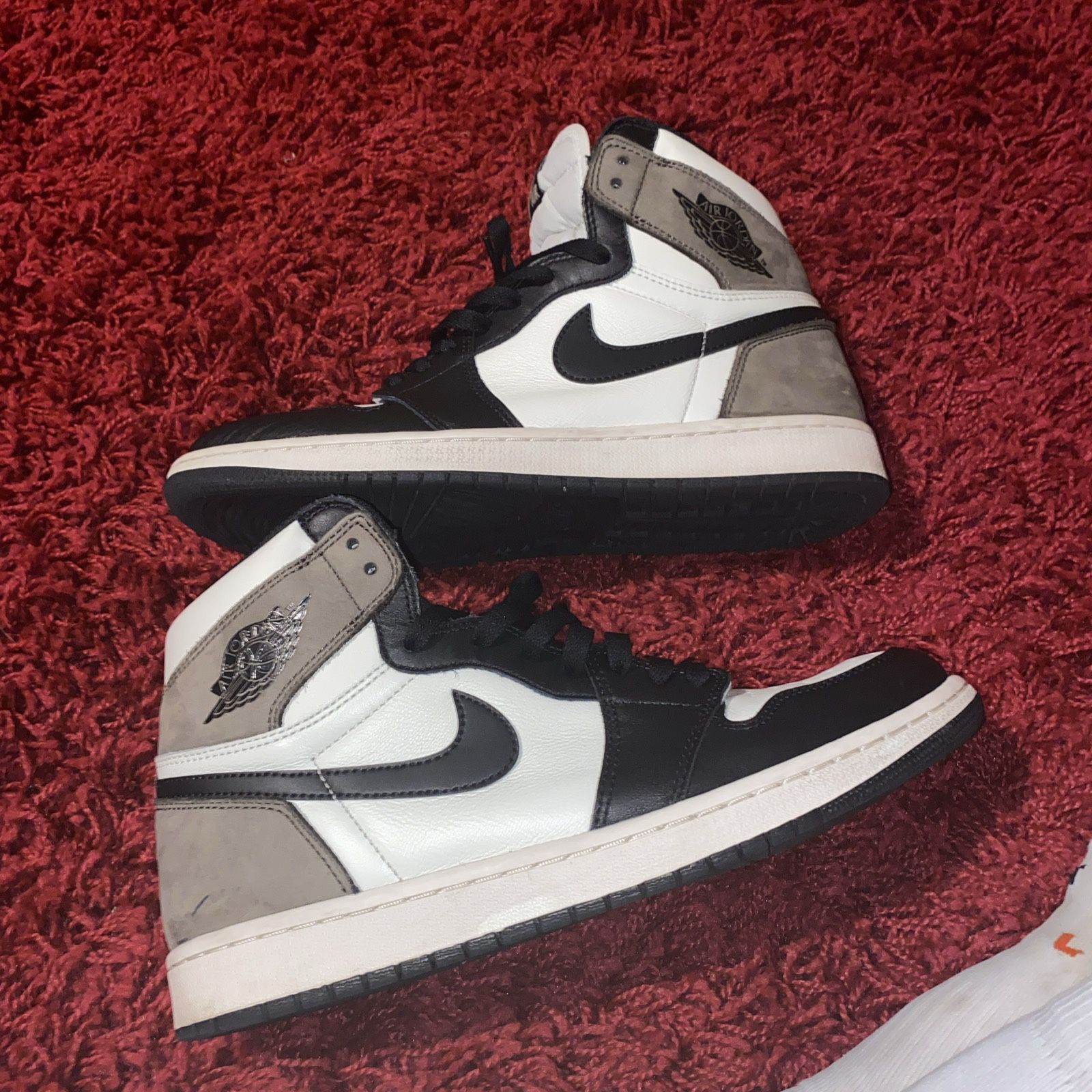 Jordan 1 High Dark Mocha Size 10