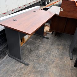 4 Offices Of Furniture And Supplies $2000 