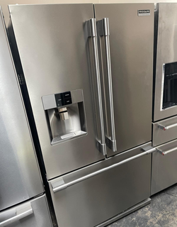 Deal: Frigidaire Pro Stainless French Door w/ Dispenser — Clean