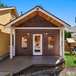 Tiny House ADU Cabin