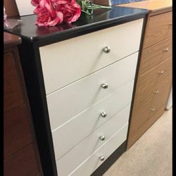 Dresser 5 Drawers New $139