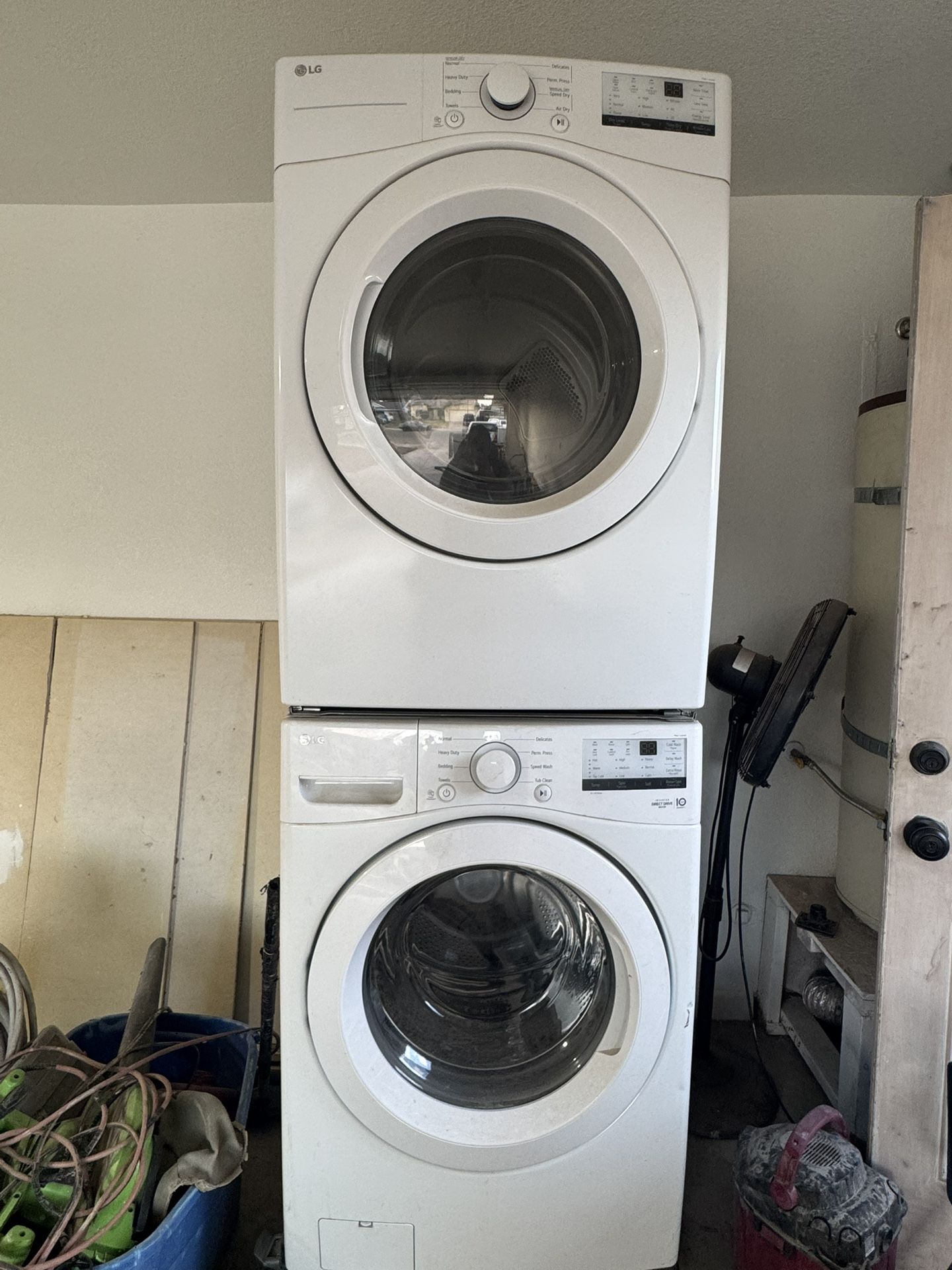 LG Front-Load Washer White Washer & Gas Dryer Set