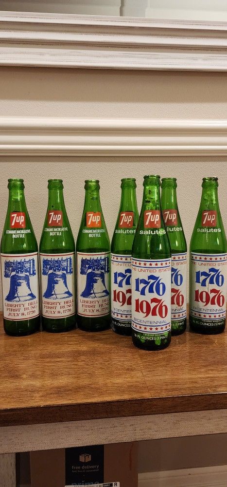 1976 BICENTENNIAL 7 UP BOTTLES