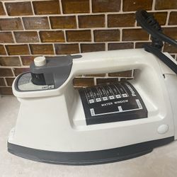 Panasonic Iron With Water Steam  Works Well 