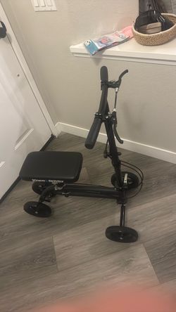 Knee scooter - like new condition