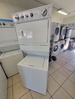 Whirlpool Stackable Washer and Dryer Unit Laundry Center 27" Gas