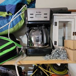 https://offerup.com/redirect/?o=TXIuQ29mZmVl Coffee Brewer
