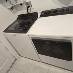 Whirlpool Washer And Dryer Set