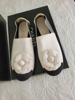 Authentic Chanel Mocassins/Loafers size 39
