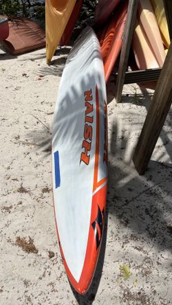 Stand-up-paddleboard.