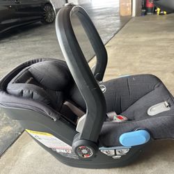 Uppa Baby Mesa Car Seat