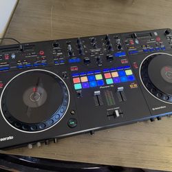 Pioneer DDJ REV 5 dj controller 