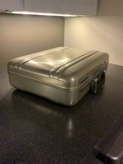 Vintage Zero Halliburton Briefcase