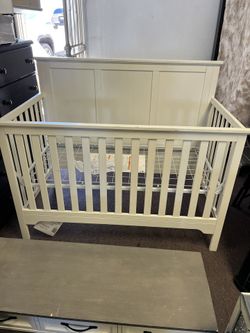 Crib Brand New Floor Model