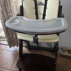 Baby chair to eat