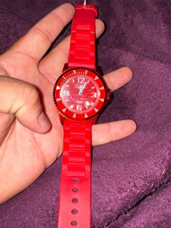 Ritmo Mvndo All-Red Quartz Watch.