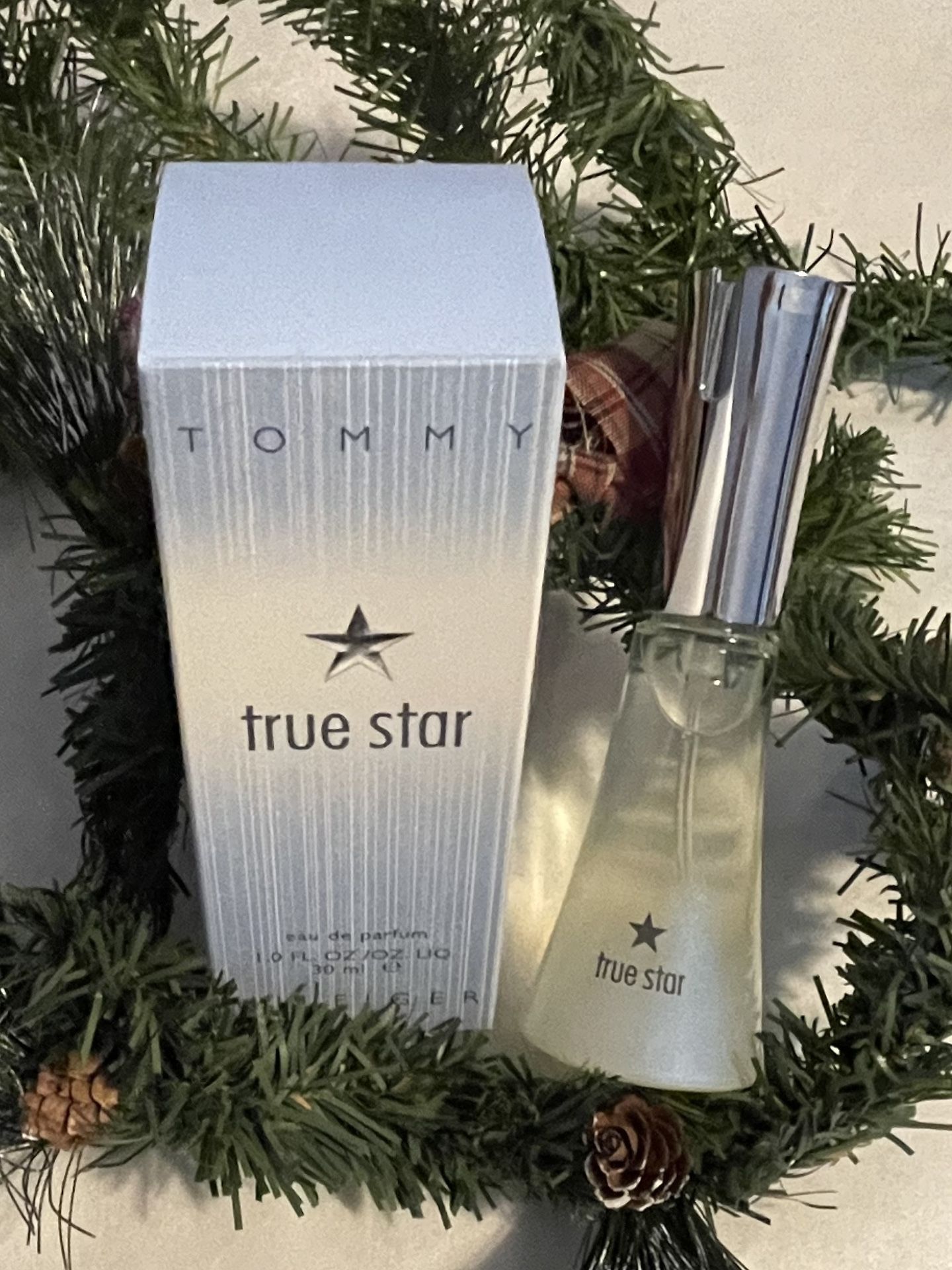 Tommy Hilfiger Eau Du Parfume 1.0 oz New Great Gift