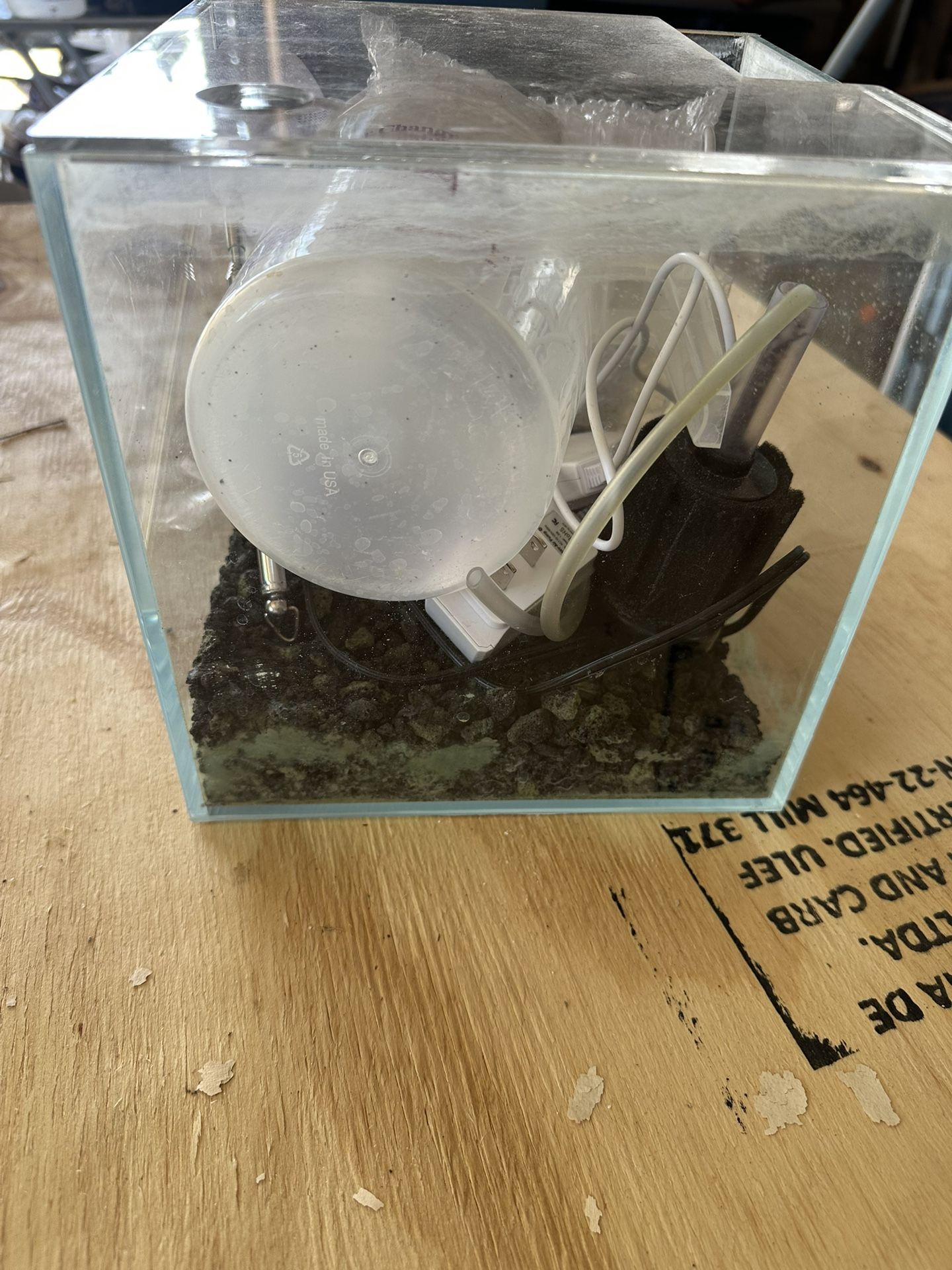 2.1 gallon Aquarium
