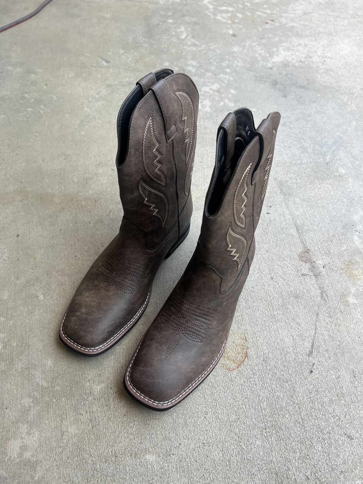 Men’s Boots Size 10 1/2 Brown