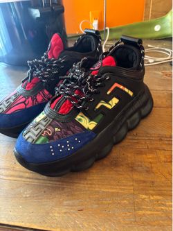 Versace chain reactions