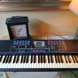 Yamaha PSR-220 Electric Keyboard