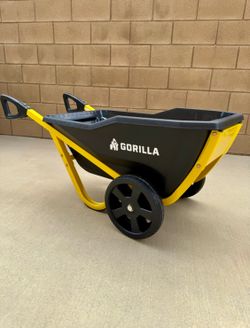 GORILLA CARTS 7 cu. ft. Evolution Poly Garden Cart