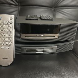 BOSE Wave Radio AM/FM and CD Player