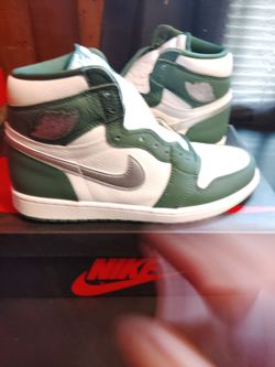 Nike Air Jordan 1 High Green and White Sneakers