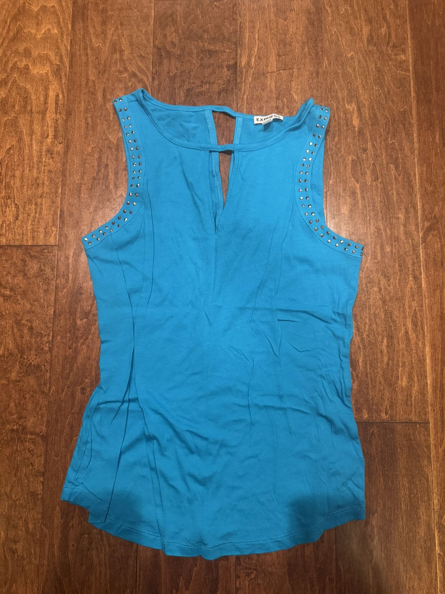 Women’s express tank top with plain sleeves shipping available