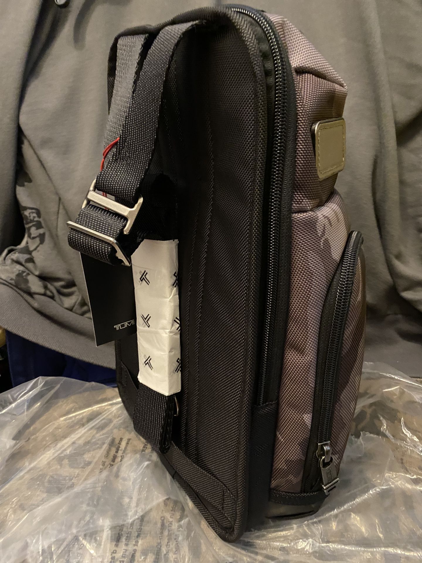 TUMI Higgins Sling Bag -Black