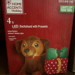 Led Light Dachshund with presents