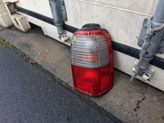 Toyota 4runner Taillight